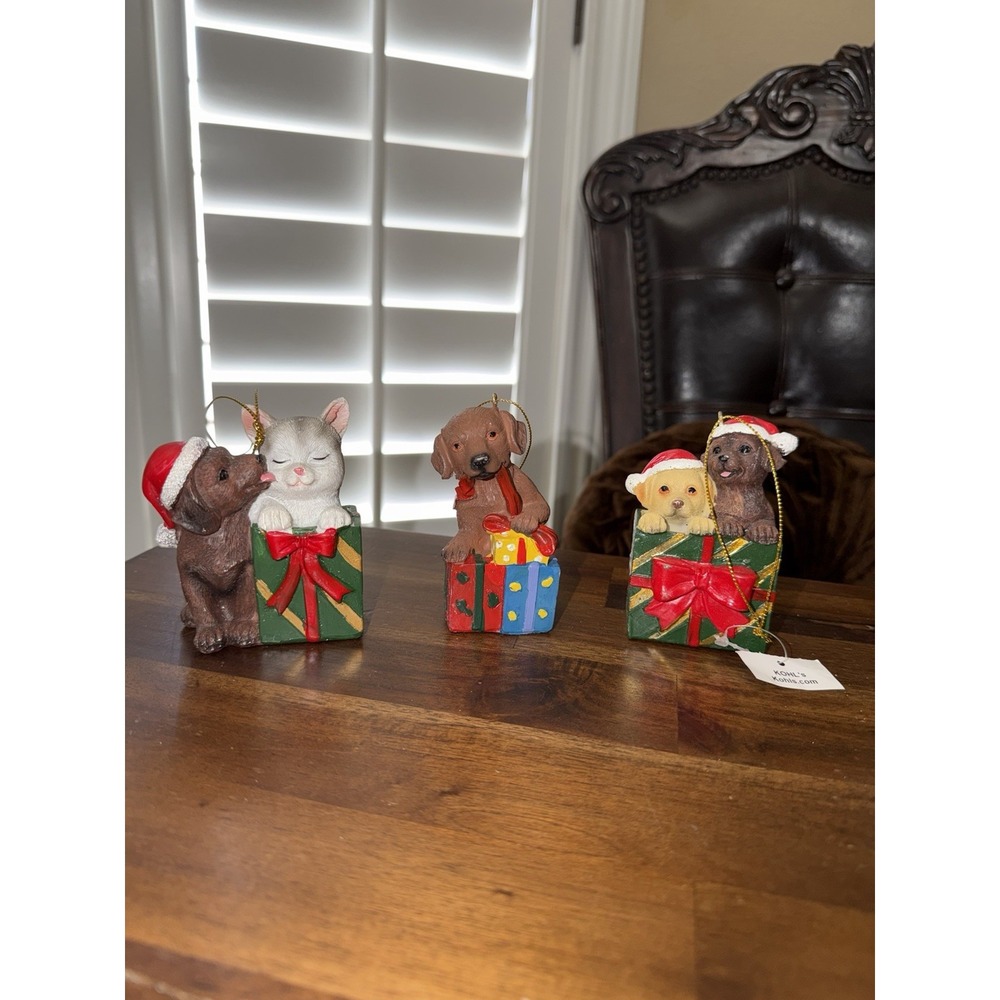 New Christmas Lab Dogs Kittens Ornament Gift Box Festive Bow Holiday Decor